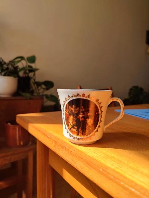 Mok Nachtwacht, Antiek en Kunst, Antiek | Servies los, Ophalen of Verzenden