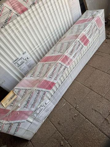 nieuw radiator type33 30cmx120cm beschikbaar voor biedingen