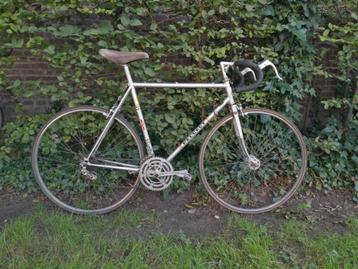 Peugeot koersfiets beschikbaar voor biedingen
