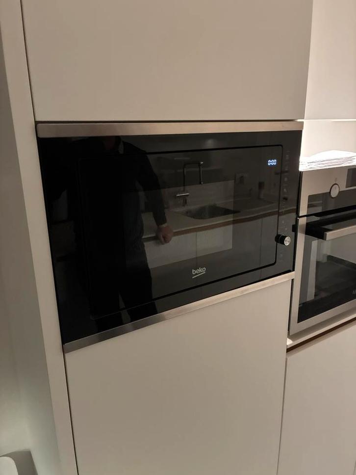BEKO BMCB25433BG - INBOUW combi microgolf en oven, Electroménager, Micro-ondes, Comme neuf, Encastré, 45 à 60 cm, Gril, Four, Plaque tournante