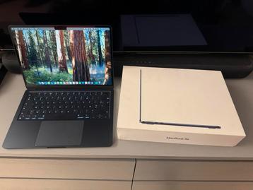 MacBook Air M3 16GB 10 cycli!! beschikbaar voor biedingen