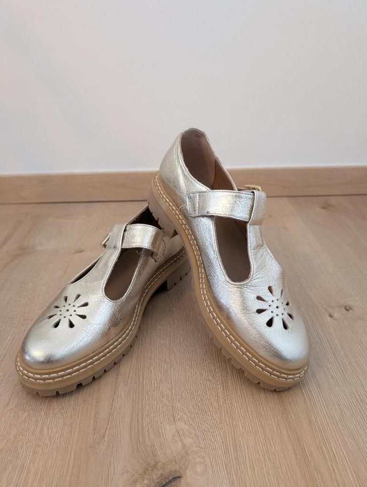 Gouden derbyschoenen / gesloten sandelen van Odaje, maat 41, Kleding | Dames, Schoenen, Nieuw, Sandalen of Muiltjes, Overige kleuren