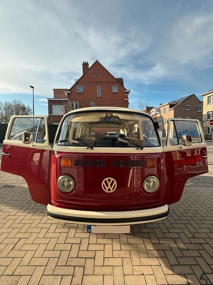 Volkswagen Combi T2 uit 1976, Auto's, Oldtimers, Particulier, Volkswagen, Benzine, Monovolume, 3 deurs, Handgeschakeld, Rood, Beige