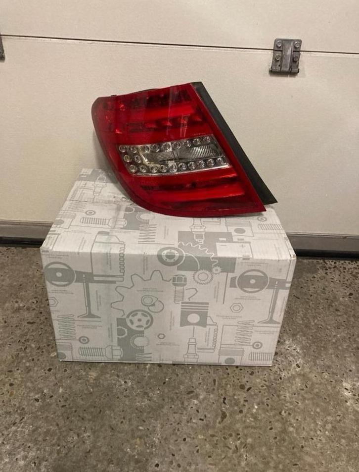 Feu arrière gauche BREAK LED Mercedes Classe C châssis W204, Auto-onderdelen, Verlichting, Mercedes-Benz, Gebruikt, Ophalen of Verzenden