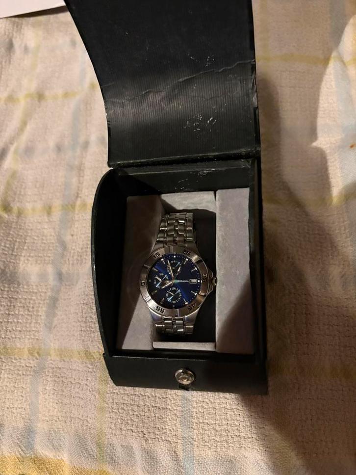 Montre Rodania authentique à vendre en parfait état, Bijoux, Sacs & Beauté, Montres | Hommes, Comme neuf, Montre-bracelet, Argent