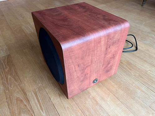 Mosscade Titan 07.5 subwoofer met kersenafwerking, Audio, Tv en Foto, Luidsprekerboxen, Zo goed als nieuw, Subwoofer, Ophalen
