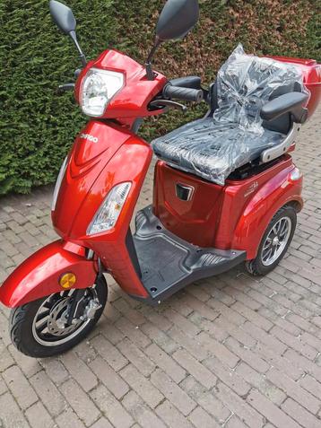 Nieuw scootmobiel comftigo 25km/u meer info 0488826971  beschikbaar voor biedingen
