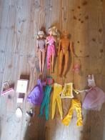 Barbiehuis mattel met lift, inboedel en barbies en ken, Enlèvement, Utilisé, Barbie