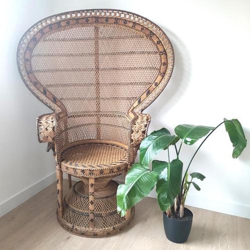 Vintage rotan pauwenstoel "Emanuelle" in rotan, Huis en Inrichting, Stoelen, Gebruikt, Riet of Rotan, Ophalen