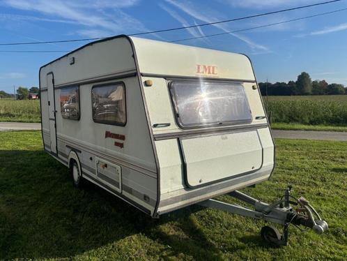 Leuke Vintage caravan LMC 480 met stapelbed, 5 slaapplaatsen, Caravans en Kamperen, Caravans, Particulier, tot en met 5, 750 - 1000 kg