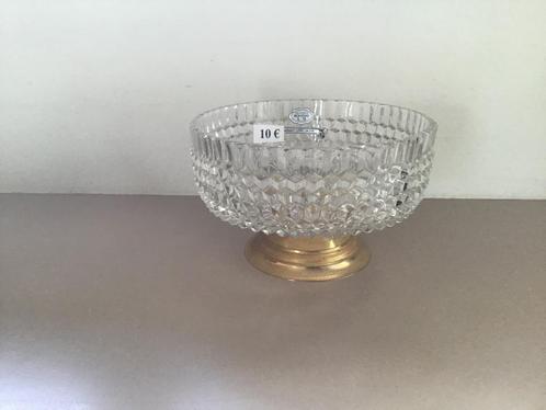 2 belles bonbonnières de 20/21 cm de diamètre et 2 assiettes, Antiquités & Art, Antiquités | Verre & Cristal, Enlèvement ou Envoi