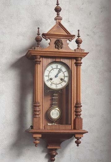 Wandklok met Junghans uurwerk en fijn vrouwengezichtje, Antiek en Kunst, Ophalen