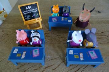 Peppa Pig Peppa's klaslokaal met 7 figuren beschikbaar voor biedingen