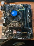 Gigabyte B250M-DS3H met proccesor i5 7400, Computers en Software, Moederborden, Ophalen of Verzenden, Zo goed als nieuw