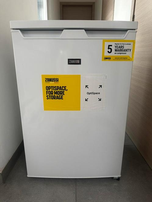 Zanussi Koelkast met diepvries (Nieuwstaat), Elektronische apparatuur, Koelkasten en IJskasten, Met vriesvak, Ophalen
