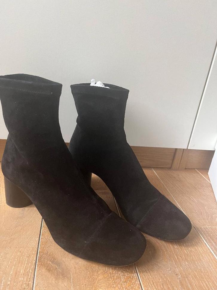 Bottes souples (daim) par Isabel Marant, Vêtements | Femmes, Chaussures, Porté, Boots et Botinnes, Noir, Enlèvement ou Envoi