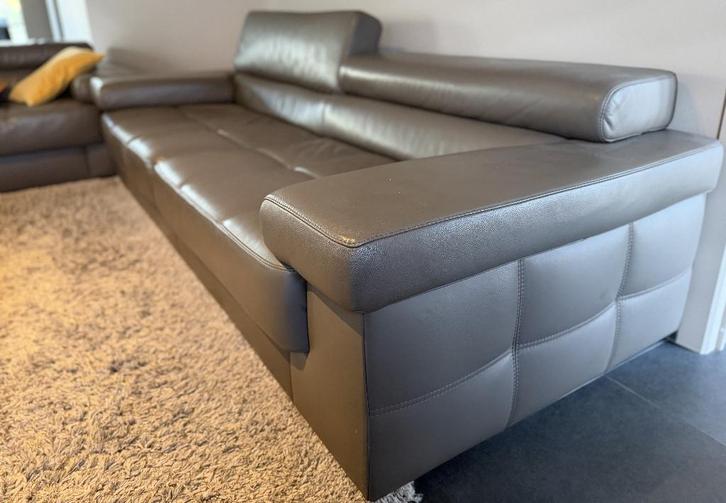 zetel leder taupe kleur, Huis en Inrichting, Zetels | Zetels, Zo goed als nieuw, Rechte bank, Ophalen