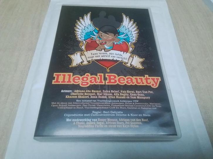 Dvd illegal beauty, Cd's en Dvd's, Dvd's | Cabaret en Sketches, Gebruikt, Stand-up of Theatershow, Alle leeftijden, Ophalen of Verzenden