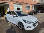Hyundai i20 1.2i avec 35 000 km * CLIMATISATION *, Autos, Argent ou Gris, Achat, Entreprise, Carnet d'entretien