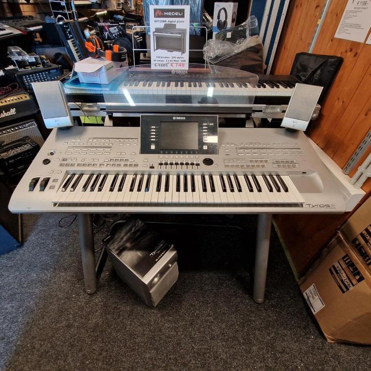 Yamaha Tyros 3 XXL met 2 x 512MB extra geheugen en draagzak, Muziek en Instrumenten, Keyboards, Zo goed als nieuw, 61 toetsen