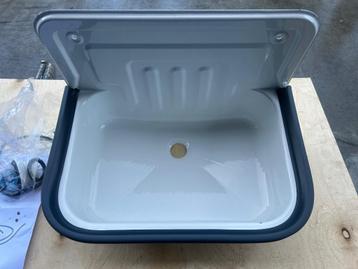 Alape geëmailleerde uitgietbak nieuw beschikbaar voor biedingen