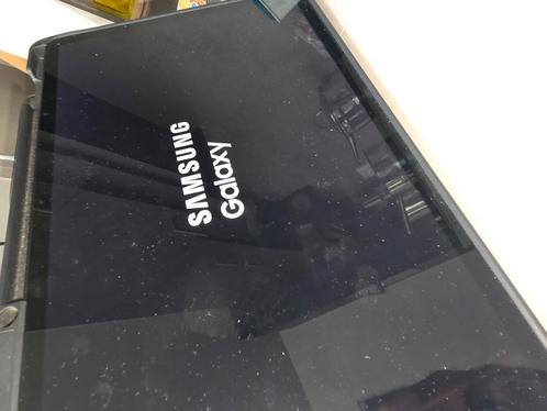 Samsung tablet inclusief beschermhoes., Computers en Software, Android Tablets, Zo goed als nieuw, Ophalen