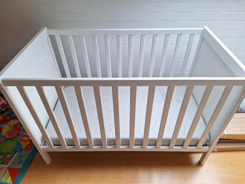 Lit  SUNDVIK, Kinderen en Baby's, Kinderkamer | Bedden, Zo goed als nieuw, Matras, Ophalen