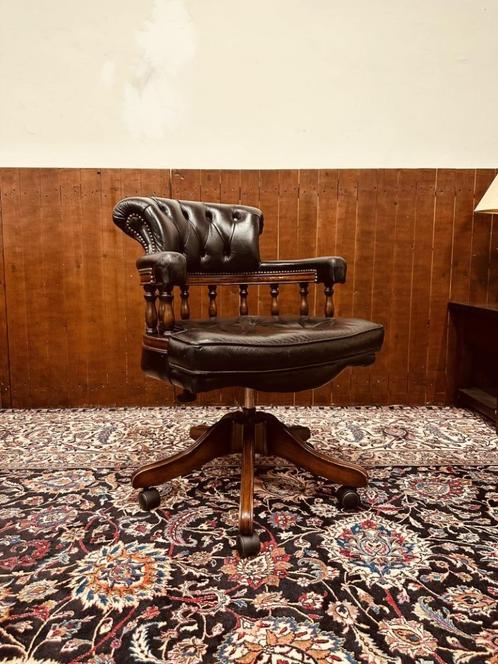 Klassiek Engels Chesterfield Bureaustoel, Antiek en Kunst, Antiek | Kantoor en Zakelijk, Ophalen of Verzenden