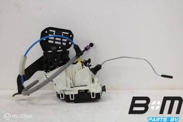 Deurslot linksvoor Mercedes B-Klasse W246 A1667200135 beschikbaar voor biedingen