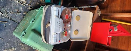 Bandopnemer Grundig TK17, weet niet of nog werkend, Audio, Tv en Foto, Bandrecorder, Bandrecorder, Met stofkap, Met banden, Ophalen
