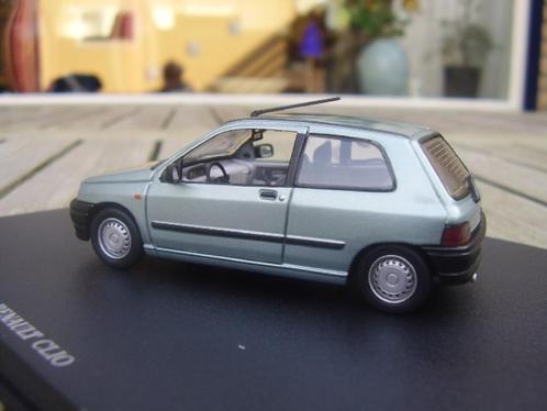 Renault Clio kleur: 'Jade' metalic licht groen, Hobby en Vrije tijd, Modelauto's | Overige schalen, Nieuw, Auto, Verzenden
