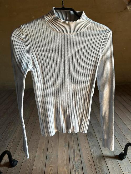 Topje met klein kraagje -Bershka - L, Kleding | Dames, Truien en Vesten, Gedragen, Ophalen