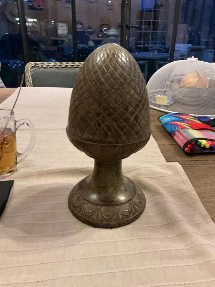 Bronzen dennenappel ornament, Antiek en Kunst, Antiek | Brons en Koper, Brons, Ophalen of Verzenden