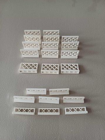 Lotje witte vintage Lego hekjes zie objecten&beschrijving beschikbaar voor biedingen