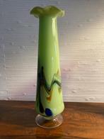Vase vert opalin, Antiquités & Art, Antiquités | Verre & Cristal, Enlèvement ou Envoi