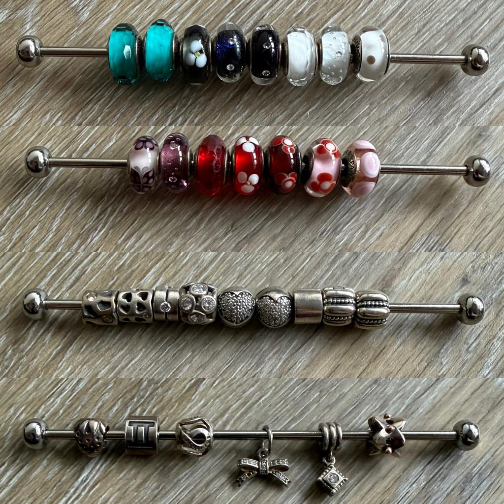 Prachtige zilveren Pandora bedels, Handtassen en Accessoires, Bedels, Zo goed als nieuw, Pandora, Zilver, 4 bedels of meer, Met strass