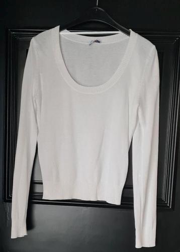 Fijn truitje, maat S beschikbaar voor biedingen