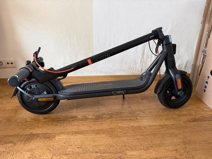 Ninebot F2 Pro kickscooter 70KM op kilometerstand, Fietsen en Brommers, Steps, Zo goed als nieuw, Elektrische step (E-scooter)