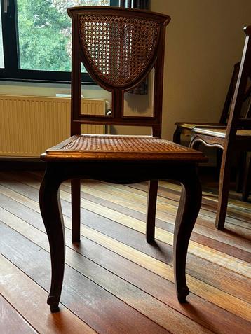 Antieke stoelen (6) beschikbaar voor biedingen