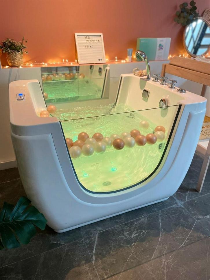 Baby jacuzzi /babyspa bad, Tuin en Terras, Bubbelbaden en Hottubs, Gebruikt, Pomp, Ophalen
