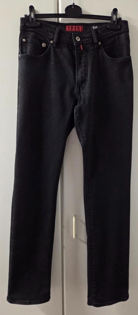 Zwarte jeansbroek straight fit van Pierre Cardin, 32-34, Kleding | Heren, Broeken en Pantalons, Zo goed als nieuw, Ophalen of Verzenden