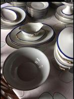 BEDIENING AAN TAFEL IN LIMOGES, Antiek en Kunst