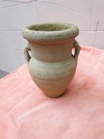 Vintage terracotta vaasje met grepen H: 18 cm, Ophalen