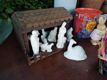 Kerststal met beeldjes beschikbaar voor biedingen