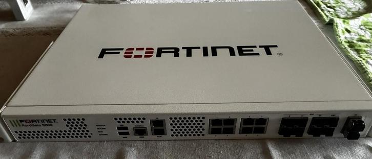 fortigate fg-500e firewall, Computers en Software, Routers en Modems, Zo goed als nieuw, Router, Ophalen of Verzenden