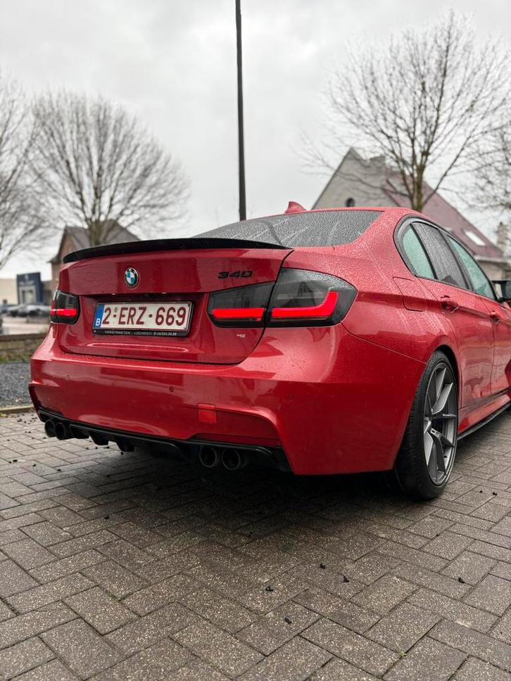BMW F30 320D 340i KIT FULL M-PACK✅, Auto's, BMW, Particulier, 3 Reeks, Diesel, Euro 5, 5 deurs, Automaat, Rood, Zwart, Leder, Achterwielaandrijving