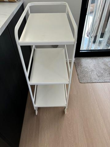 Trolley wit, Enlèvement, Comme neuf