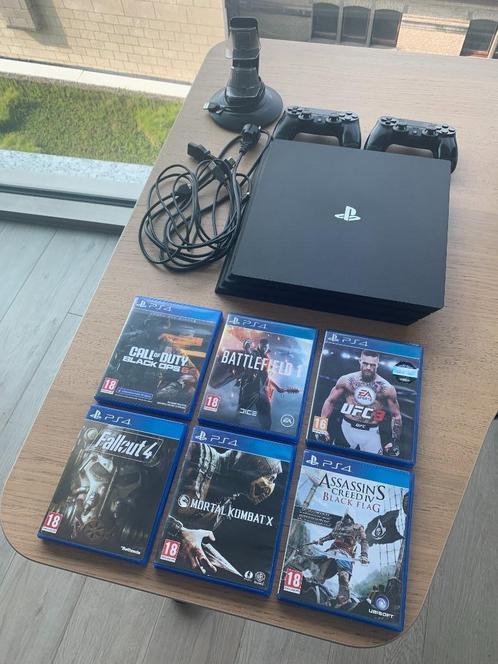 PS4 Pro Bundle: 2 Controllers + 6 Topgames, Games en Spelcomputers, Spelcomputers | Sony PlayStation 4, Zo goed als nieuw, Pro