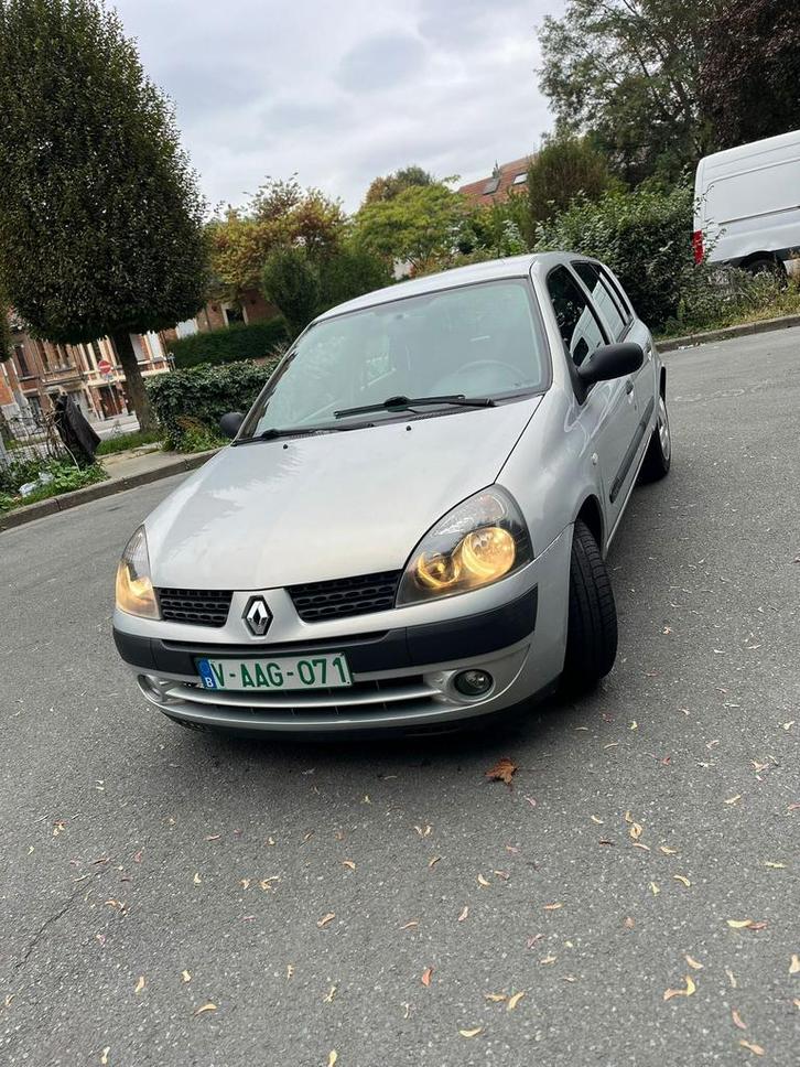 Clio 2 automatische transmissie, Auto's, Renault, Bedrijf, Clio, ABS, Airbags, Airconditioning, Bluetooth, Centrale vergrendeling