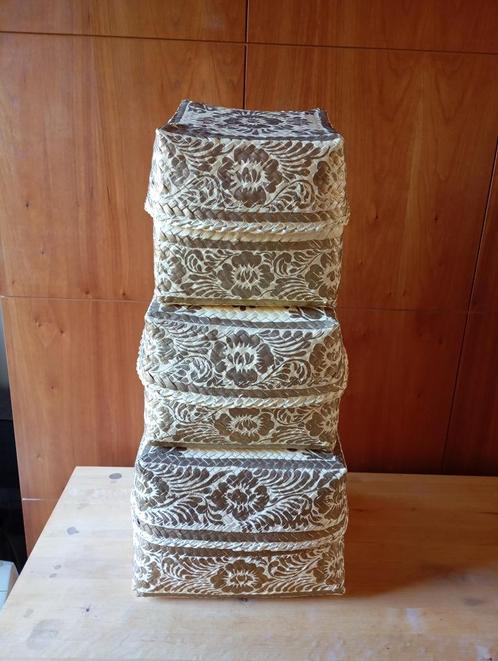 3 Bali bamboe offer manden / opbergdozen in beige & goud, Huis en Inrichting, Woonaccessoires | Schalen en Manden, Zo goed als nieuw